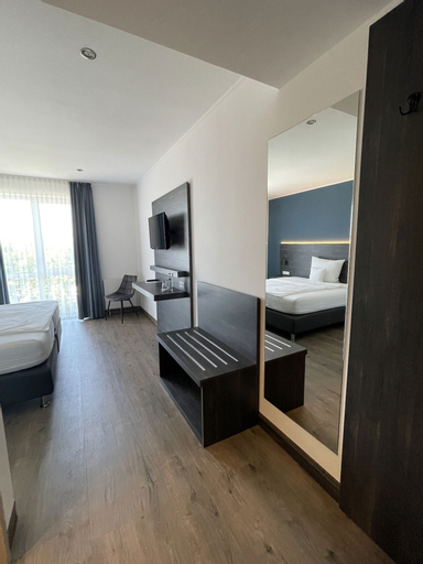 Bedroom 3, AiREA Hotel, Paderborn