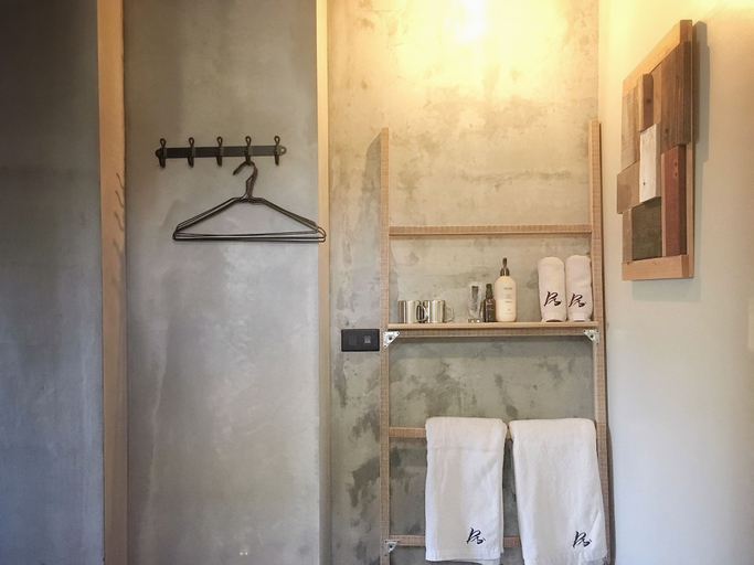 Bathroom 3, Nanwanps, Pingtung