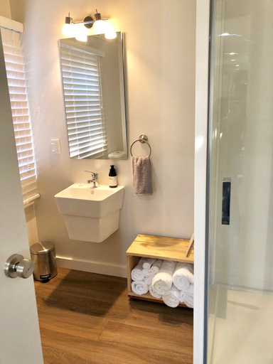Bathroom 4, Mohaka River Farm - Campsite, Hastings