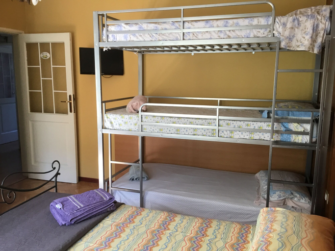 Bedroom 3, Villa Marilena, Bergamo