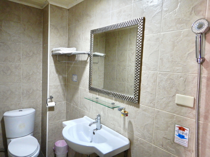 Bathroom 3, Treehouse, Pingtung