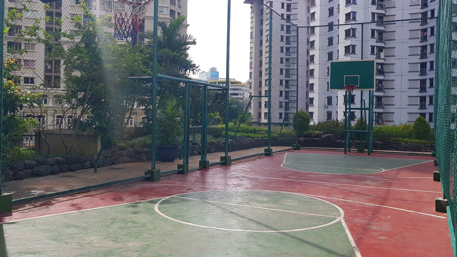 Exterior & Views 19