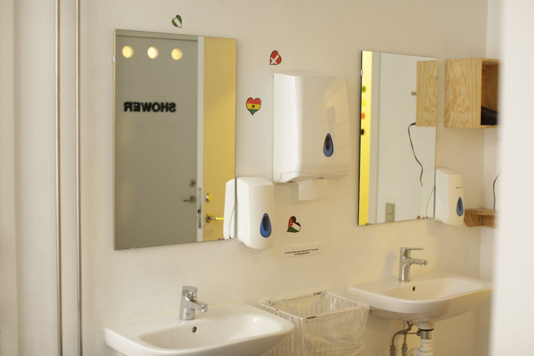 Bathroom 3, Globalhagen hostel, Copenhagen