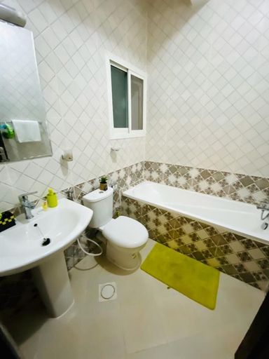 Bathroom 2, City guest by Citylife, Djibouti