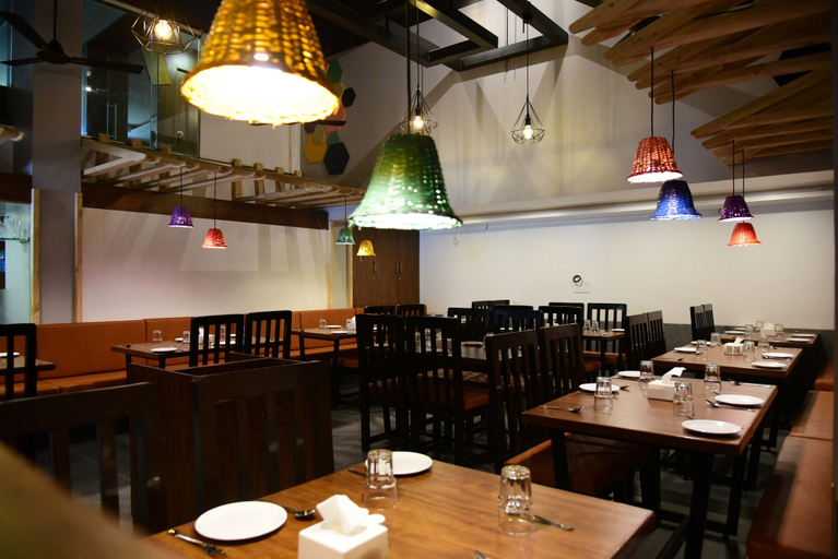 Food & Drinks 4, Hotel Pushpak Satara, Satara