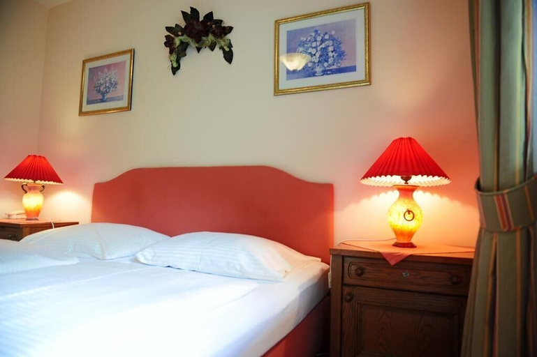 Bedroom 4, Hotel Kienberger Hof, Ostallgäu