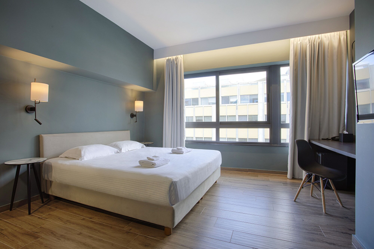 Bedroom 5, Athens21, Attica