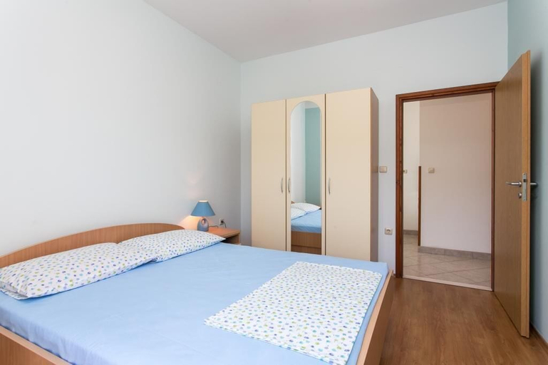 Bedroom 2, Apartments Marina, Pojezerje