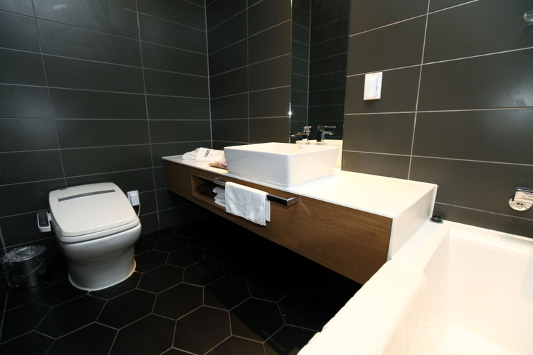 Bathroom 4, Bricks Hotel, Eun-pyeong