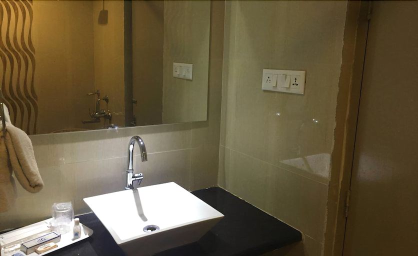 Bathroom, R G Hotels and Resort, Kolar