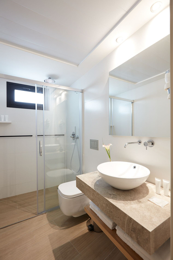 Bathroom 4, Don Cesar Boutique Apartments, Alicante