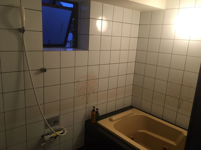 Bathroom 4, Osaka Grand Hotel, Osaka