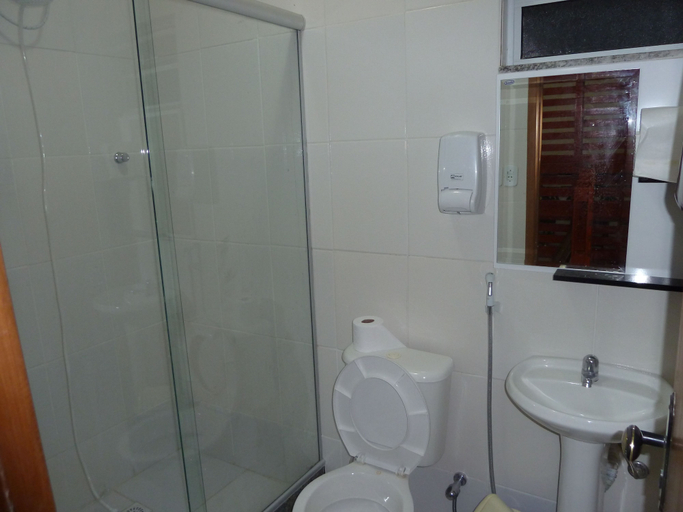 Bathroom 3, Vidigal Varandas Hostel, Rio de Janeiro