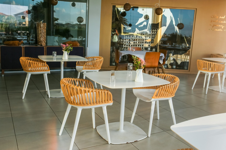Food & Drinks 5, Gold Coast Luxurious and Stylish Condo