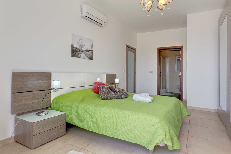 Bedroom 3, Seafront LUX Apart inc Pool, Upmarket Area