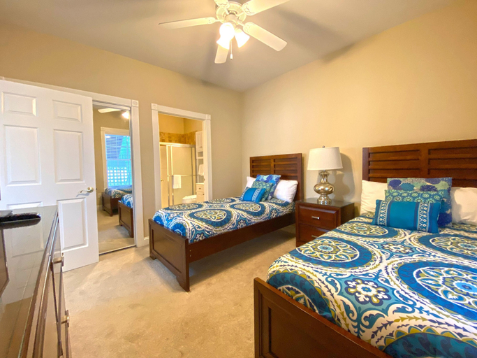 Bedroom 3, Newly Furnished! Premiere Condo w/ Lake View!, Horry