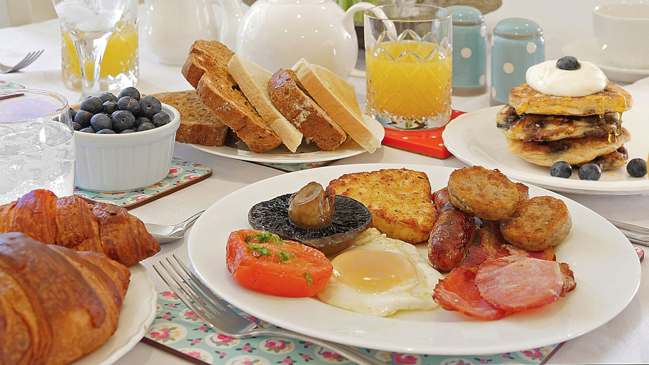 Food & Drinks 5, Caroe Farmhouse, Cornwall