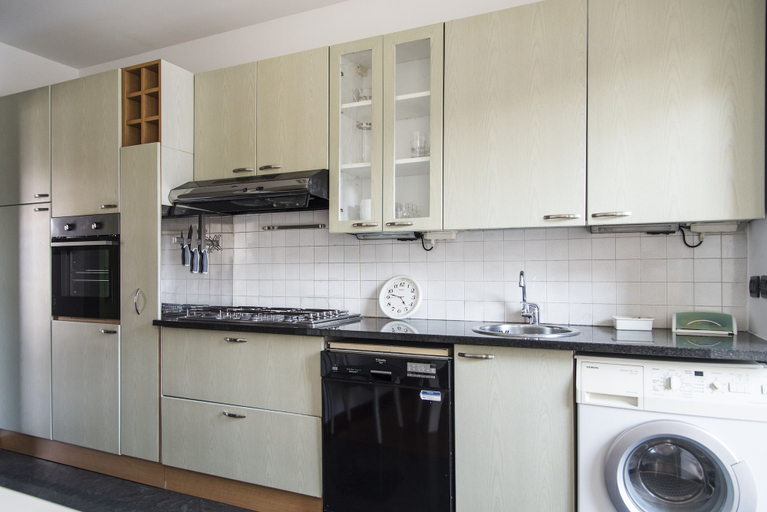 Private kitchen 5, Bright Terrace Apartment in University District, Milano