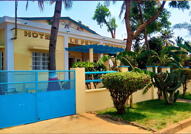 Exterior & Views 1, Hotel Le Petit Paradis, Diana