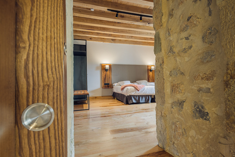 Bedroom 2, Palacio de los Acevedo, Cantabria