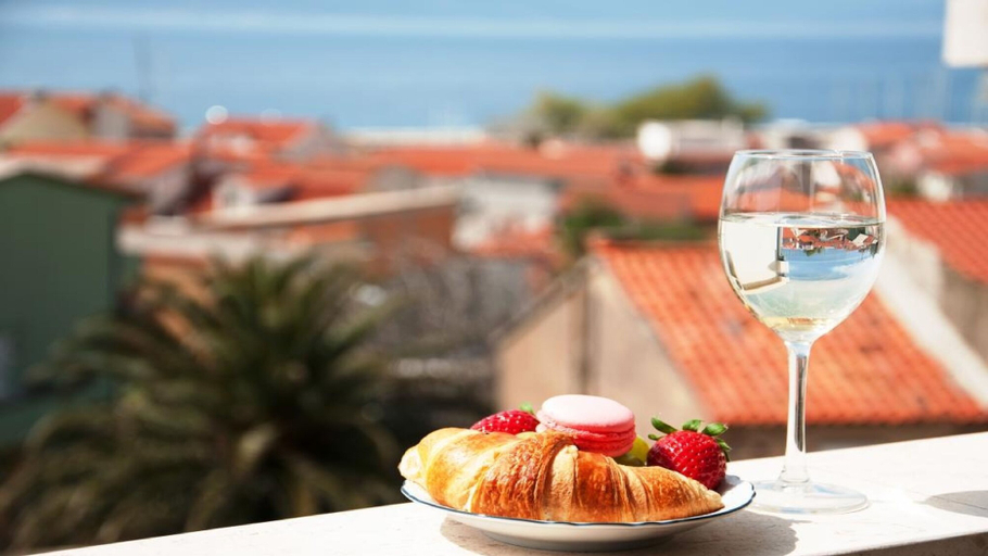 Food & Drinks, Apartments Villa Angela, Baška Voda