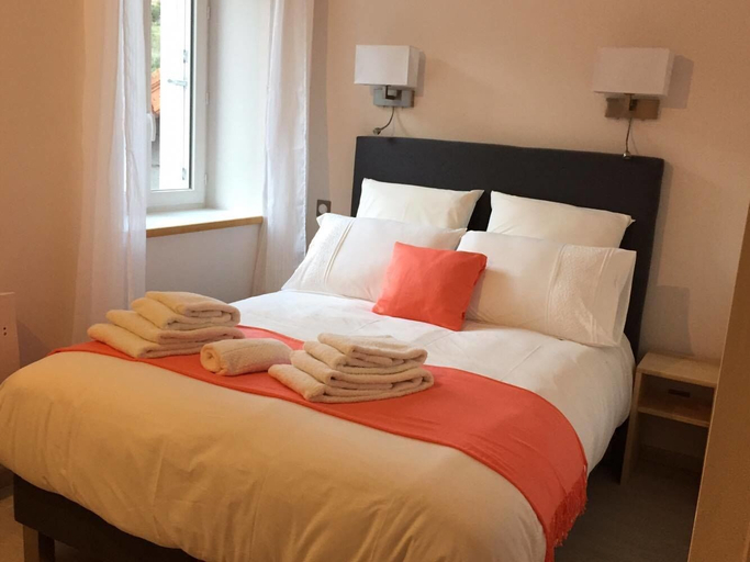 Bedroom 3, Hôtel le Bout du Monde, Cantal