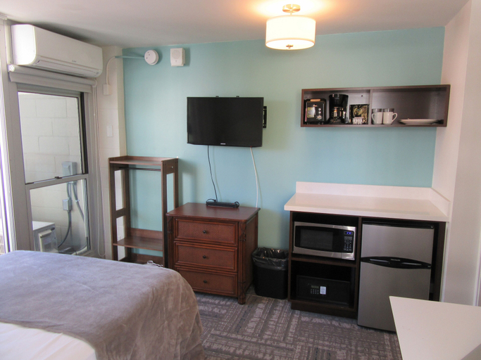 Bedroom 5, Waikiki Central Hotel, Honolulu