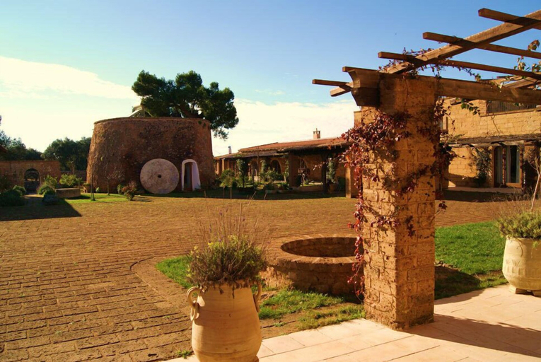 Exterior & Views 2, Masseria Provenzani, Lecce