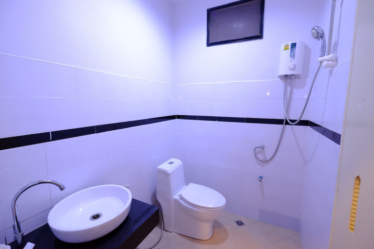 Bathroom 4, Lanta at Lanta Place, Ko Lanta
