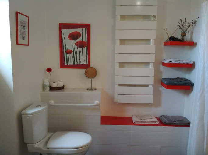 Bathroom 5, Chambres d'Hôtes Chalet la Bachole, Isère