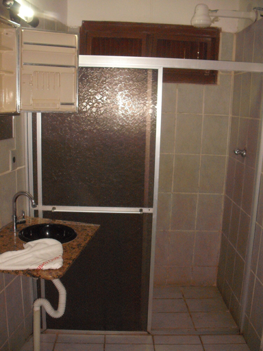 Bathroom 5, Pousada Chalé Suiço, Parnaíba