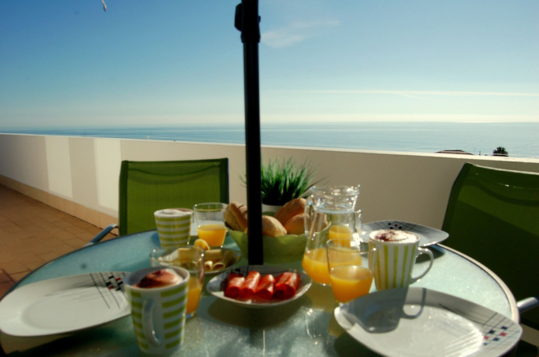 Food & Drinks, Albufeira Tenis Old Town N1 r/c Tras, Albufeira