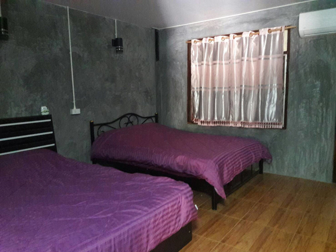 Bedroom 2, Baan Raiplaysoi Homestay, Photharam
