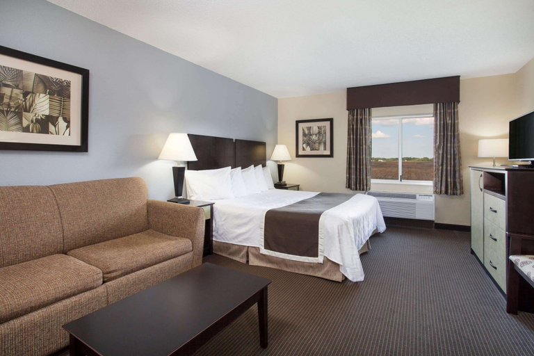 Bedroom 3, Baymont by Wyndham Dale, Spencer