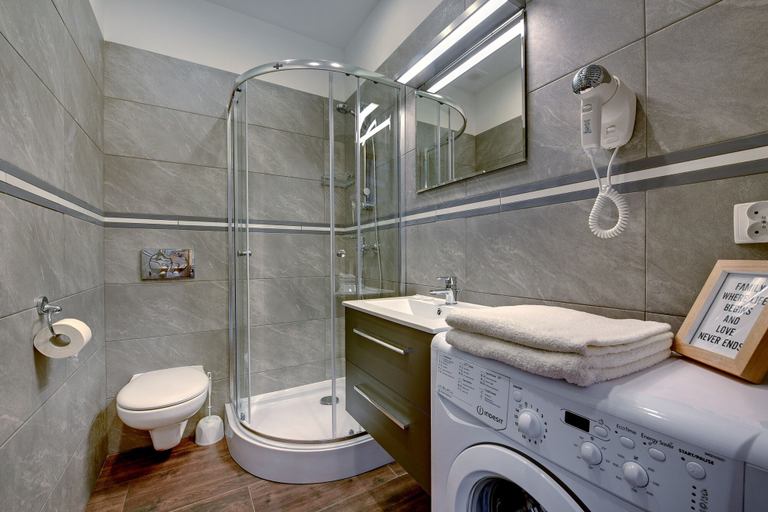 Bathroom 4, Apartinfo Old Town Apartments, Gdańsk City