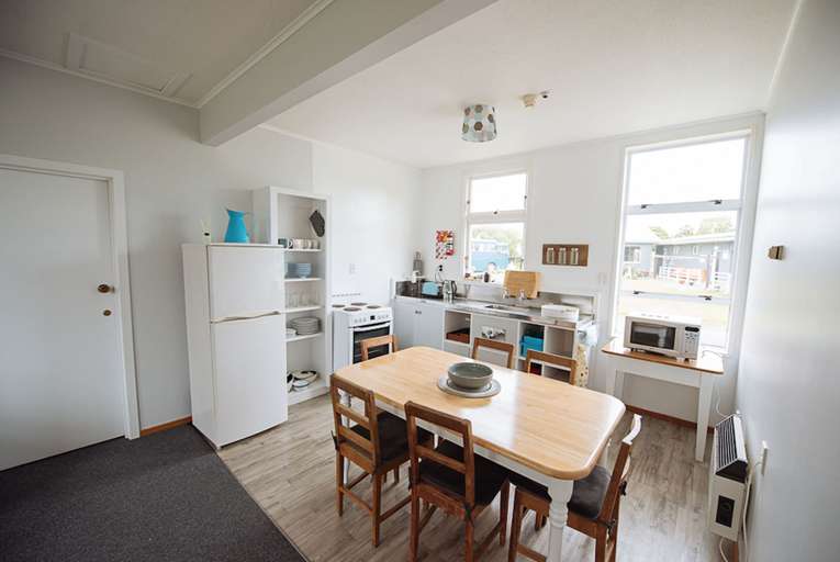 Others 4, Kowhai Flat, Clutha