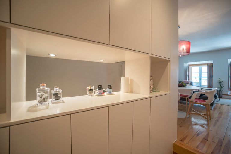 Others 5, Elegant & Cozy Apartment, Lisbon