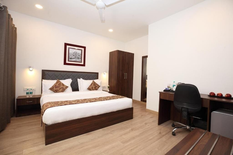 Bedroom 3, Click Hotel Transport Nagar, Lucknow