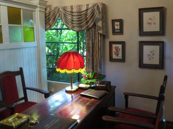 Public Area, Norma Jeanes Lake View Resort, Masvingo