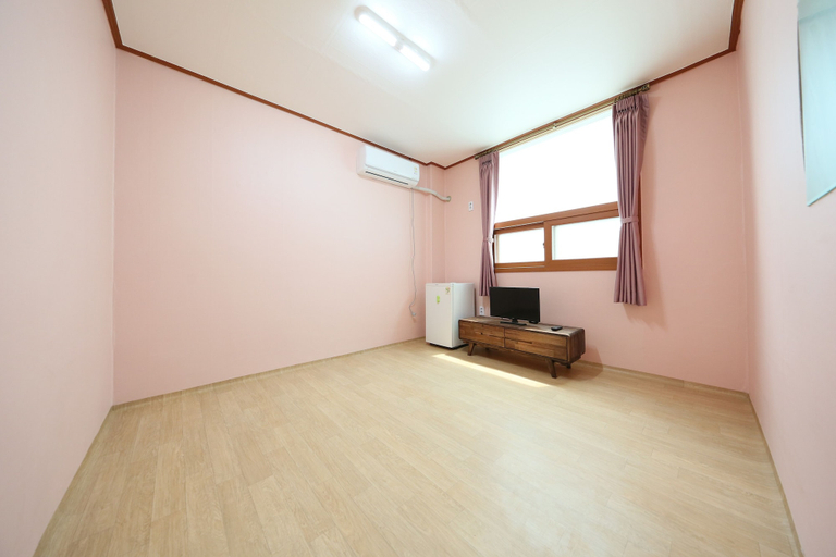 Others 5, Daecheon Garim Pension, Boryeong