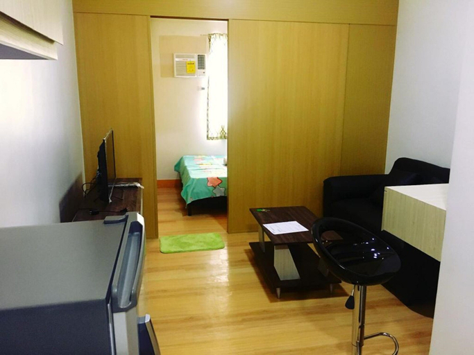 Others 5, Happy Stay at Trees Residences, Quezon City