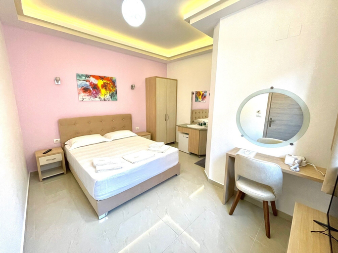 Bedroom 3, The City Gate Hotel, Sarandës