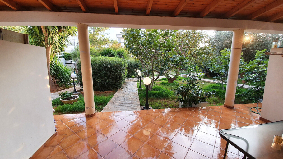 Others 4, K1-George Apt. by the Sea and Airport, Attica
