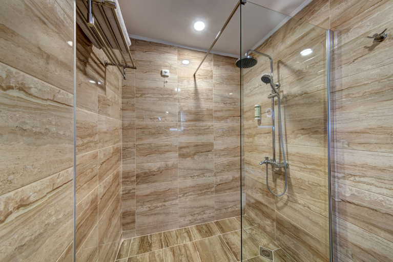 Bathroom 3, Maria Palace-Hotel All inclusive, Nesebar