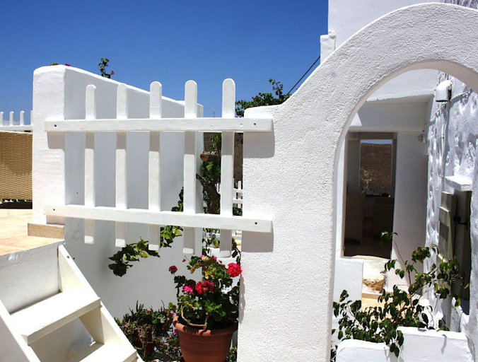 Exterior & Views, Mariakis Luxury Studios, South Aegean