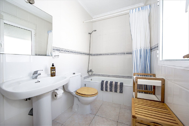 Bathroom, Quesada Golf Holiday Villa, Alicante