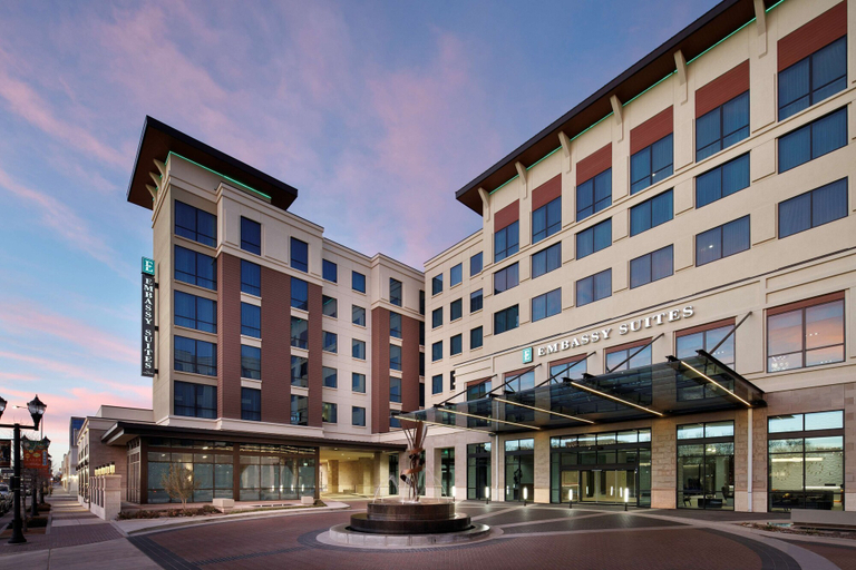 Exterior & Views 2, Embassy Suites by Hilton Amarillo Downtown, Potter