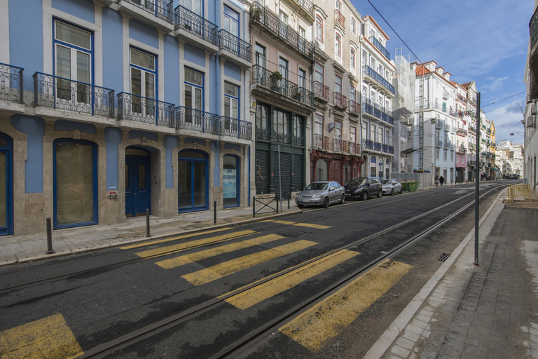 Others 5, High Ceiling Duplex Apt Cais do Sodre, Lisbon