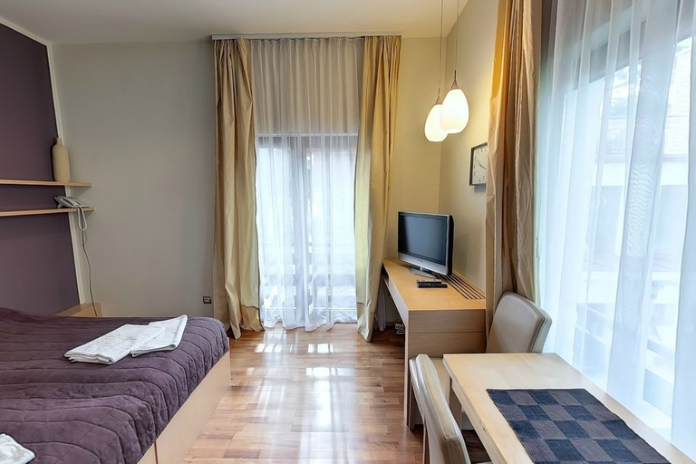 Bedroom 4, Royal Mediterran Hotel, Siófok