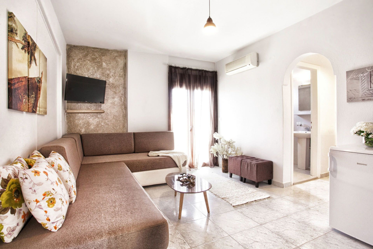 Others 5, Asprolithos Studios, Thessaly